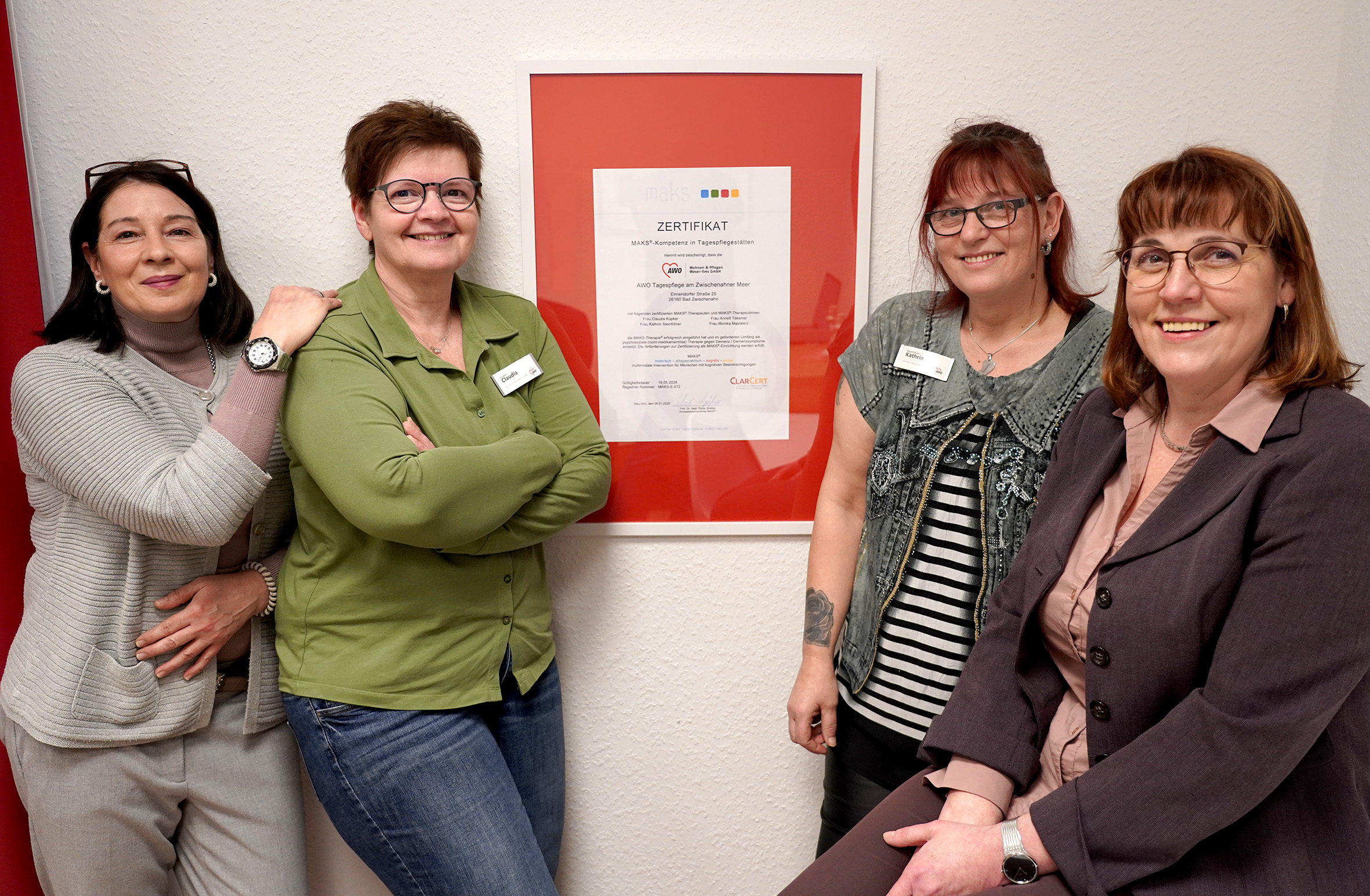 Annett Tessmer, Claudia Küpker, Kathrin Steinführer und Monika Mastalerz (v.l.) sind nun MAKS-Therapeutinnen in der AWO Tagespflege am Zwischenahner Meer und können diese Therapieform gegen Demenzsymptome einsetzen.